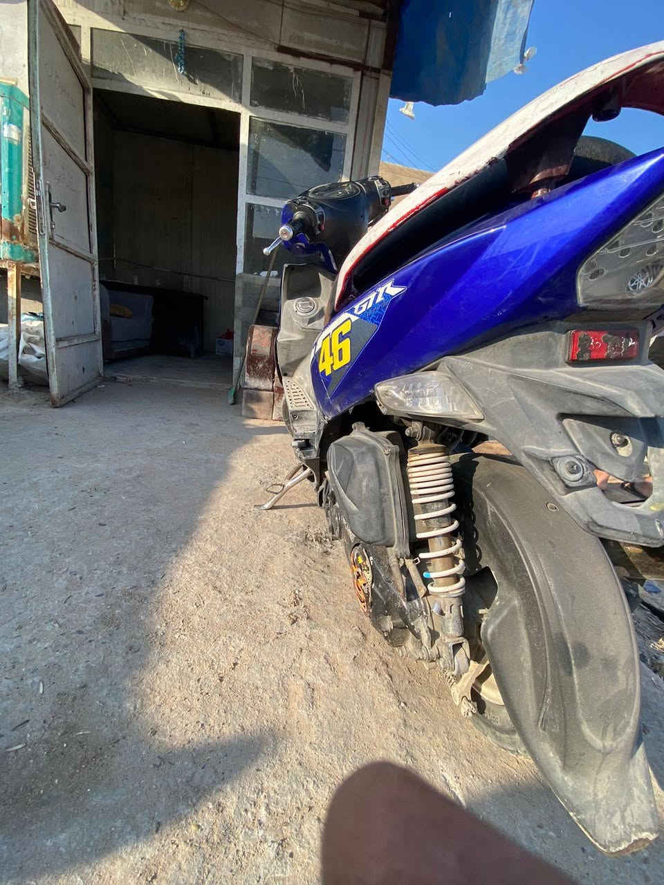 سلام عليكم من رخصه صاحب لكروب
جيتي ار للبيع دراجه نضيفه 
كفرات بلاديه 
مكينه بلاديه 
بيهة يدات بريك رياضي 
صالانصه رياضي 
دراجه شلعه ومعدل شك لكاع 
السعر 700وبيهة مجال 
العنوان الشعله 
رجان لمو شراي ليتصل ويدوخنه الرقم *********** متواجد واتساب
