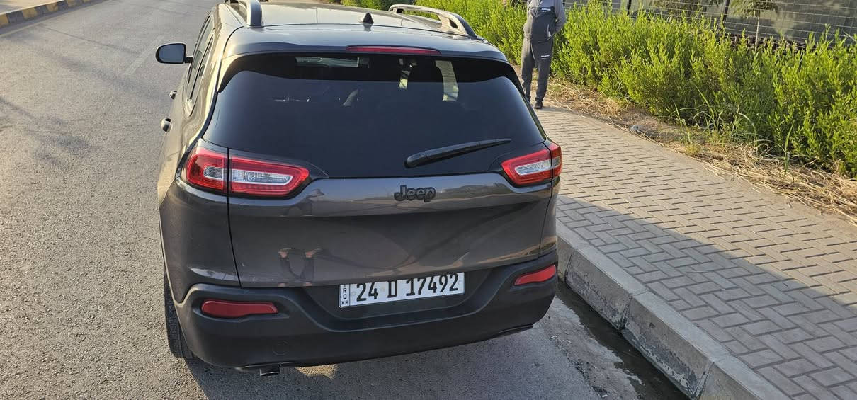 جيب شيروكي بزون موديل ٢٠١٧ سيارة جاهزة مال بيت بااسمنا كير ومحرك بشرط بلنسبة للصبغ نص قطعة نعطيك قطعة بدون داخل محرك ٢٤٠٠ عنوان السيارة موصل السعر ١٣٠ أربيل, العراق


**إذا كنت صاحب هذا الإعلان وتريد حذفه لأي سبب، رجاءا أرسل رسالة إلى الدعم الفني**