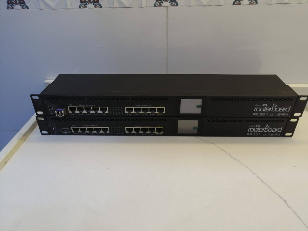 روكت XW
بور بيم  5AC تك مع المحوله

دشششش  30

سكتر GPS UBNT 

3011 قطعتين نضيف جدا

بور سبلاي بالكارتون قطعتين

بورسبلاي مستخدم نضيف جدا
QRT5g

1036  10G

1036 4d SFP
    
                                                                           

                                                                        4011 

CRS 326

سسكو 16 بورت. A.c

هب تيبلنك 24 بورت A.C

كونفيرتر. زوج مع المحوله مع SFP

هبات  5 بورت ميكا كل البورتات

سكتر تيتانيوم 2.4

                                           

                                             

                                                     روكت M2 XW

   
 M5 M2                    

 912 M2

                                                          

                                                         

                                               
                                                           

مايكروتك 

بلوستروم.    950

912 6g قطع جدا جديده
زوجين 

بور بيم  عدد قطع نضيفه جدا

 

سويج 1036 بلاص جديد بالكارتون

2011 شاشه

سويج سسكو 2965

سسكو 24 بور 2 G

سكتر  زاويه 120  عدد  قطعه مع اسميات 

سكتر مع 912 عدد  

5g 912

دش 30 زوج

دشات ميموسا زوج

انتي نويز 26

انتي نويز 23

 راك   6 مع  ڤان سيار مع باج بنل

راك 9u

راك 4u
 

متوفر توصيل لكل محافظات العراق
***********

ضمان فحص وتشغيل

ملاحظه ملاحظه:::

متوفر اتصال او وتساب فقط فقط
