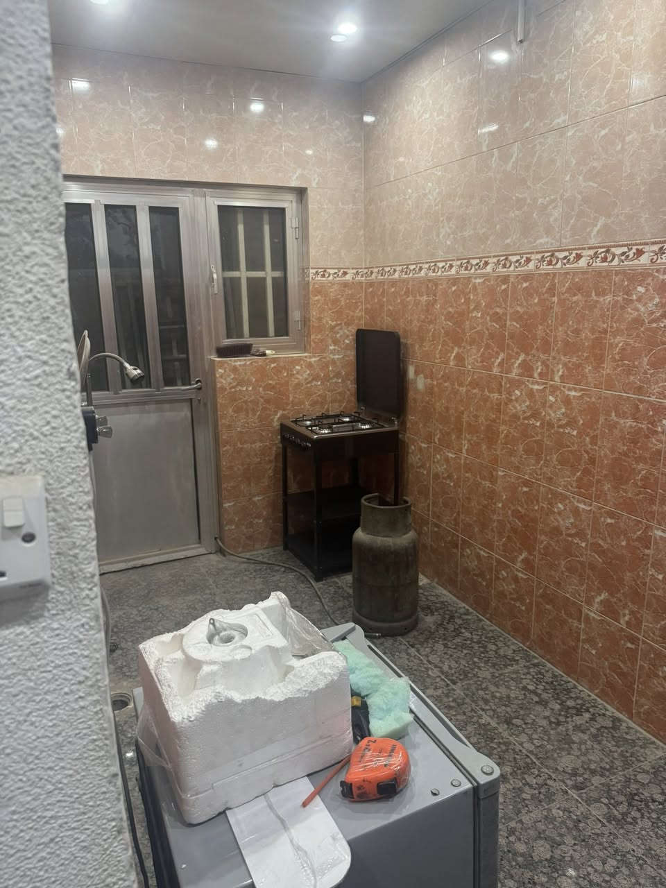 � بيت للبيع في الحي العربي – قرب ساحة اللقاء 🏡

✨ بيت جاهز للسكن فوراً وبوضع ممتاز، مناسب للعائلة أو للاستثمار.

📐 المساحة: ٣٠ متر
📏 الواجهة: ٥ متر
📏 النزال: ٦ متر

💰 السعر: مناسب جداً ومغري

📍 موقع حيوي وقريب من جميع الخدمات.

📲 للتواصل واتساب فقط:
***********
