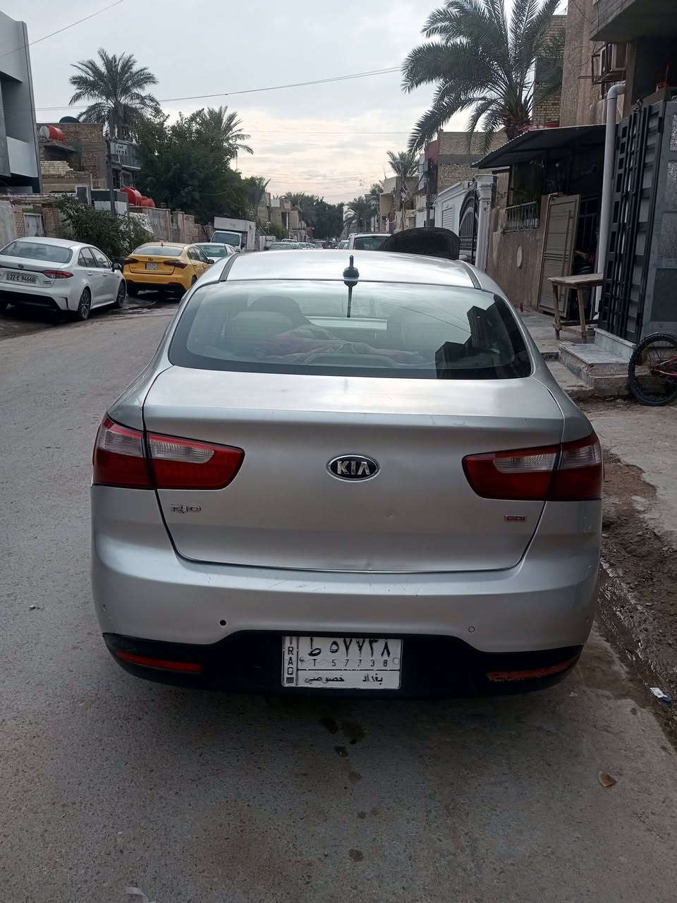 كيا ريو 2016
حرك 1.6 gta معلايه كازكيت من وره الدوانز 
سياره نضيفه مال موظف 
ماشيه 110 mi 
ضربه جاملغ خلفي وصندوق نفسه معمر 
ليبل واحد 
عنوان جميله 
***********
سعر 88
