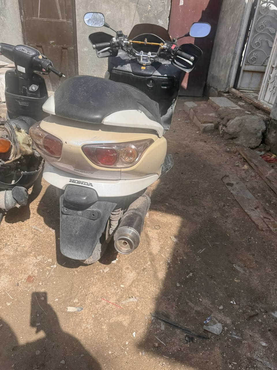 السلام عليكم  فورزا 08  كرستال كير ملغي نكلبت بيه الله يجفيكم الشر على حطته ابيعه مكانه كربلاء او مراوس ب فورزا نضيفه  واطي فرق سعره 700  
***********
