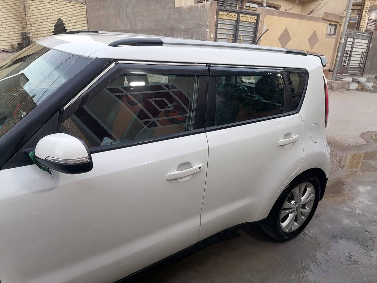 السلام عليكم للبيع كيا صول 2015 وارد امريكي  حادثها جاملغات امامية مكينه 2000 رقم كربلاء باسمي السيارة نصبتهة حلوة السعر 113 للاستفسار ***********
