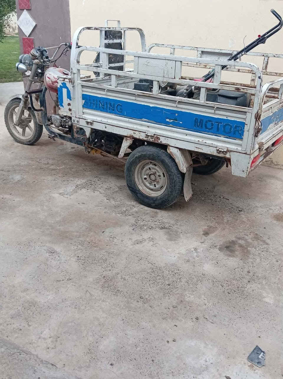 سلام عليكم ستوته للبيع موديل 2017 محرك 2022نكره سلف منكانه صلاح الدين مدينته  رقم واسفتار  سعر خاص تعال واني حاضر


**إذا كنت صاحب هذا الإعلان وتريد حذفه لأي سبب، رجاءا أرسل رسالة إلى الدعم الفني**