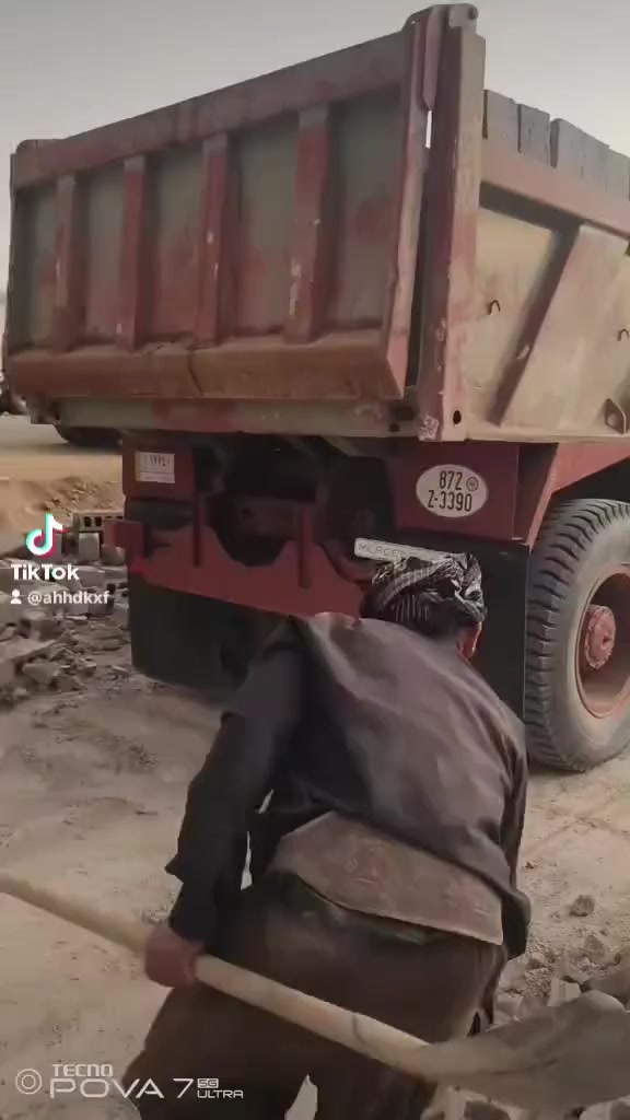 ««معمل بلوك ابو فلاح»» 

لانتاج بلوك و توفير جميع مواد البناء
يوجد جميع قياس الابلوك 
«10»
«15»
«20»
يوجد توصيل جميع انحاء كربلاء المقدسه 
يوجد (( رمل فحص. رمل مغسول. رمل مغربل درجه اوله. جص. اسمنت عادي و مقاوم . طابوق. حصو اسود. حصو ابيض. بحص. ثرمستون)) 

موقع المعمل كربلاء قرب سيطره 51 طريق الحج البري
للاستفسار الاتصال
***********
***********
