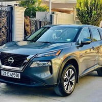 Nissan Rouge 2022sv4wd  کلین تایتڵ. بي سارد و كارت سه ياره كه نمونه يه...
