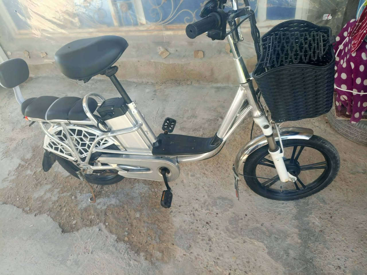 السلام عليكم دراجه شحن شغاله وجديدة  للبيع 250 وبيه مجال
بغداد اليوسفيه


**إذا كنت صاحب هذا الإعلان وتريد حذفه لأي سبب، رجاءا أرسل رسالة إلى الدعم الفني**