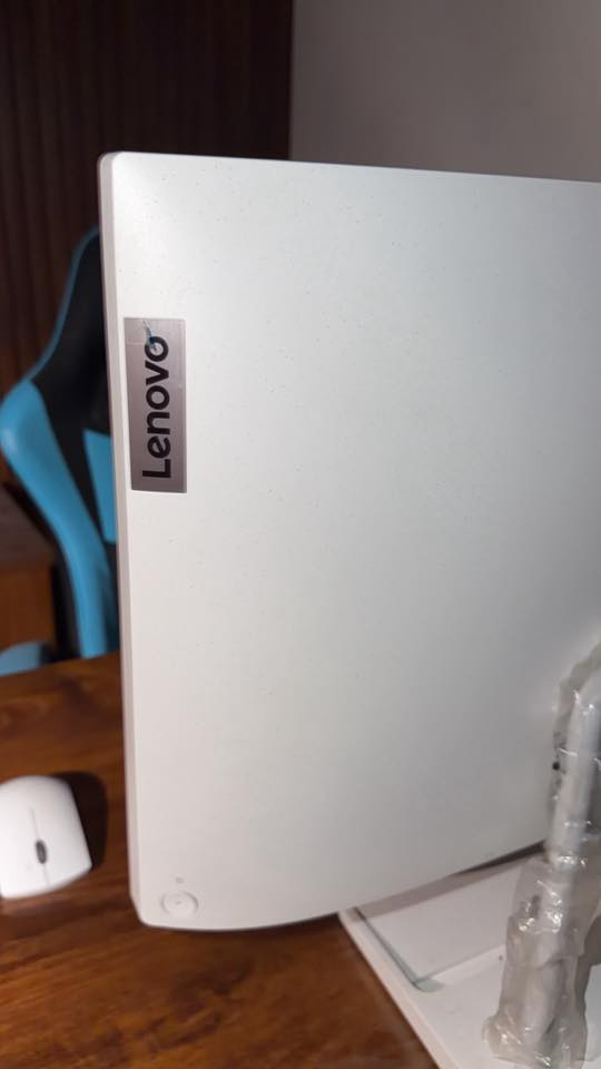 حاسبة all in one هاي مواصفاته استخدام شهر فقط نظافة 100‎%‎ ***********
