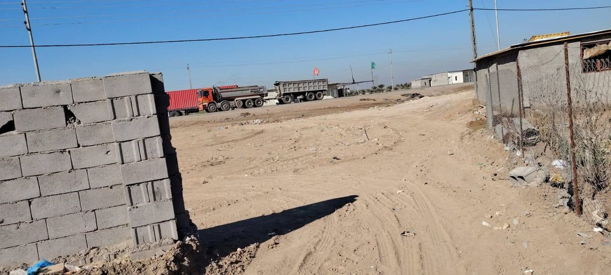 السلام عليكم للبيع دونم تجاري على طريق صويره جبله منطقه ابو صريمه الواجهه 20 متر والا نزال الباقي تفاصيل اكثر على صاحب الارض566513 07719
