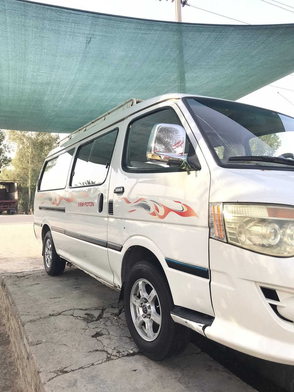 سلام عليكم فتون للبيع 2014بيه صبغ بالربع الطويله سعره 85وبيه مجال المكان بابل المحاويل ورقم بغداد رقم الهاتف ***********
