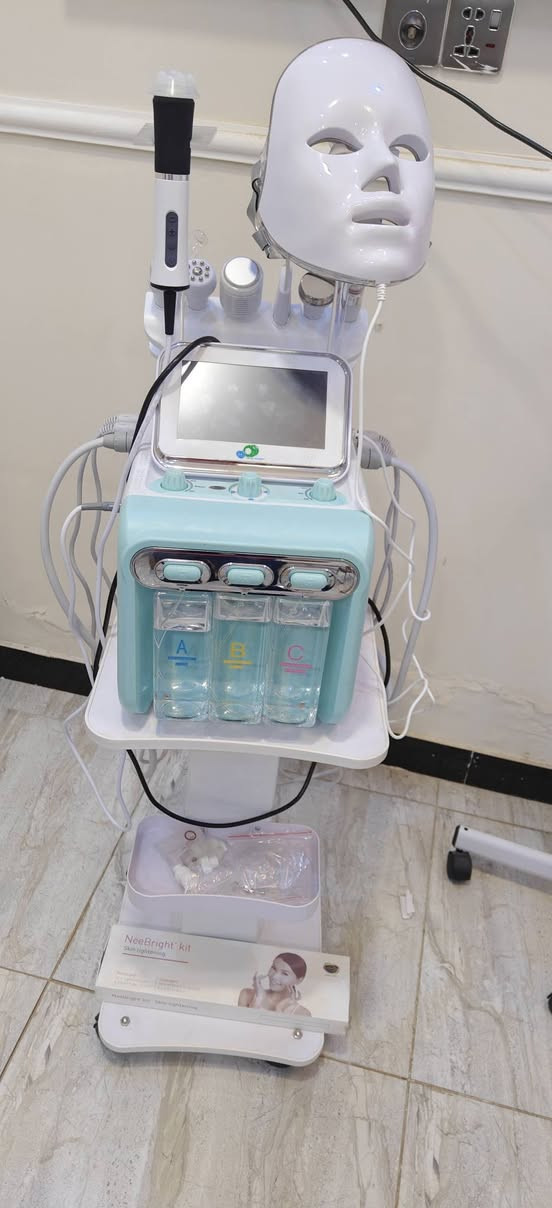 السلام عليكم
جهاز هايدروفيشيل مع جهاز بحار للبيع غير مستخدم 

السعر 300. الف قفل

ميز مع كراسي عدد 2 السعر 125. الف غير مستعمل 
للاتصال ***********
