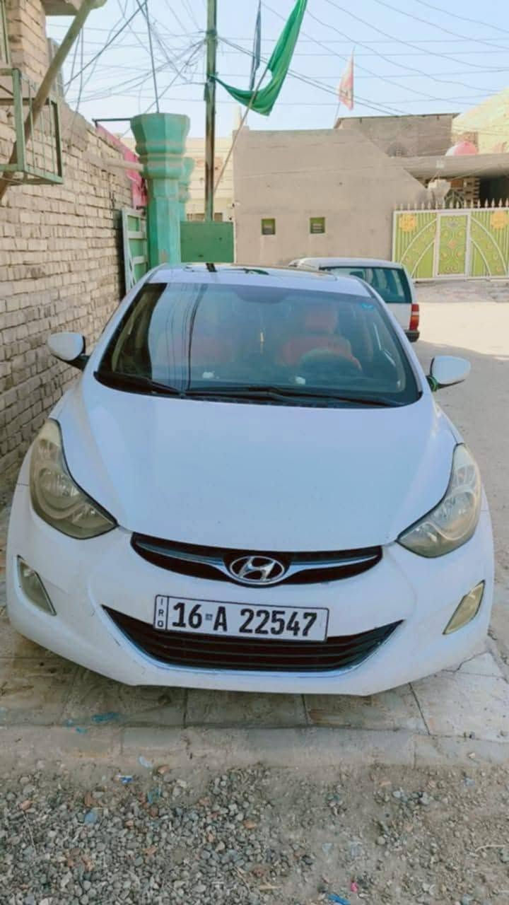 النترا موديل ١٤ خليجي
موصفات 

فتحه سقف
شاشه 
كاميرا خلفيه
صاج
تبريد تدفئه
مري شفط واشاير
داخل جديد 
السعر 117
للتواصل على الرقم ***********
