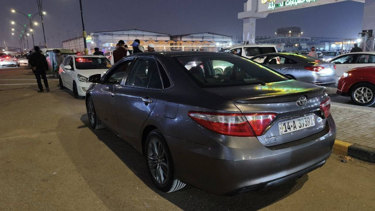 تويوتا كامري
الموديل : 2017   
المواصفات : امريكي 
سعة المحرك : 2.4L
اللون: رمادي
المسافة المقطوعة : 230،000 كم 
الضرر : تقرير غرق + تبديل بنيد 
الملاحضات: رصعات وشخوط 
السعر: 16،000$ وبي مجال
للتواصل: ***********
مكان السيارة البصرة ابو الخصيب
