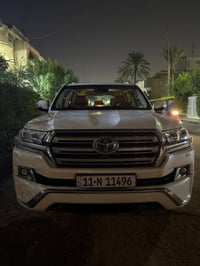 لانكدروز • ٢٠١٧ • ٨ سلندر