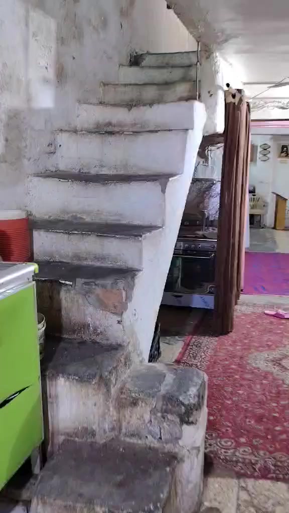 السلام عليك بيت للبيع مساحته 67 متر بلولايه بشارع سيد شبيب يحتوي على مخزن او محلات انت بكيفك او بيت للسكن السعر 65 او بي مجال للطيبين رحم الله والديكم الميعجبه لايعلق يكلب المنشور والرزق على الله اني مكلف بلنشر مامتواجد بل فيس  للاستفسار ***********2
***********
