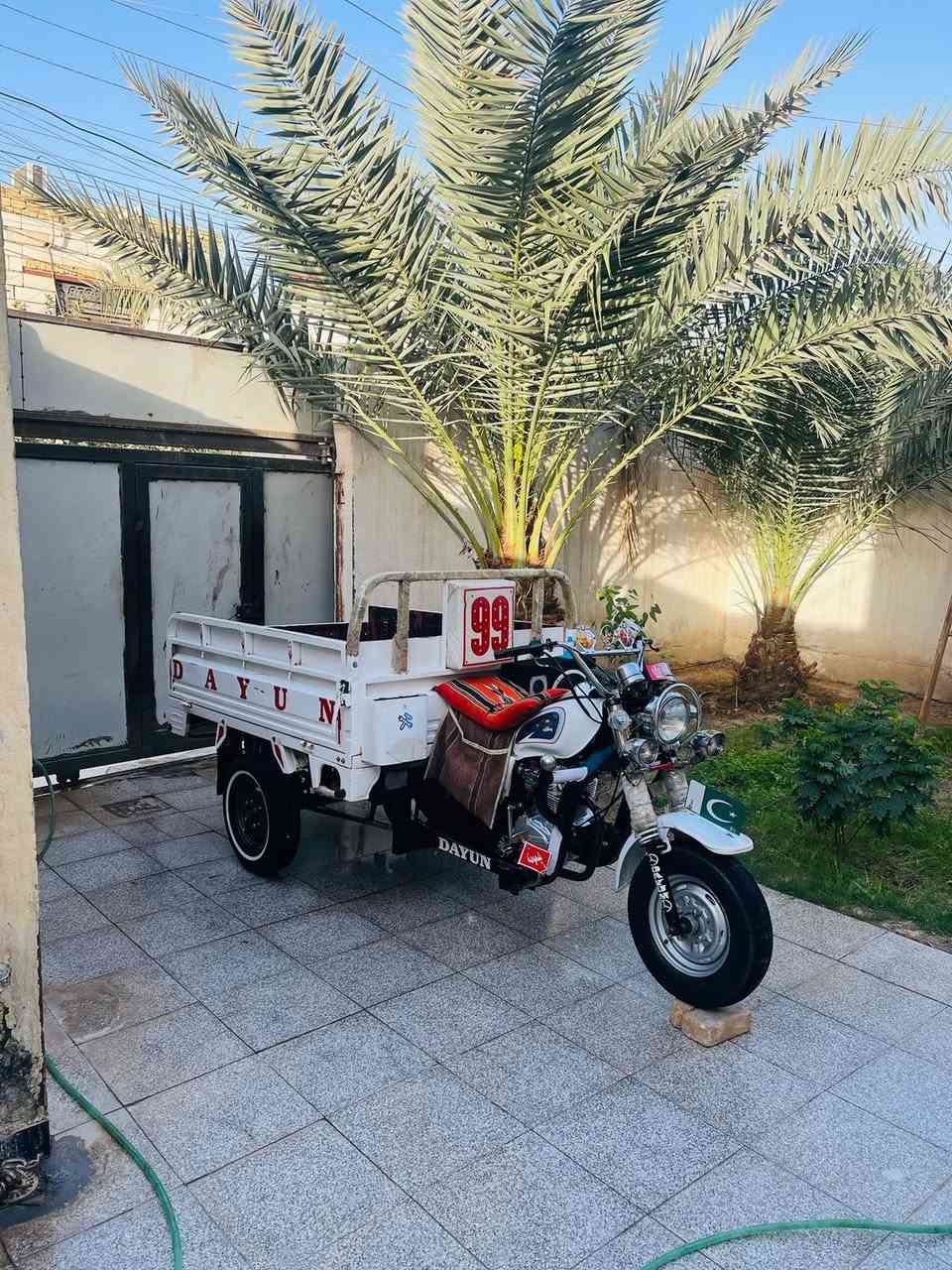 دايون 2010 وكيل وكيلها عماد بلاد بدي لاكص ولالحيم ولاطاك ولامعجون بلاد شاصي بلاد كفاله اكسن ١٠ ابلاد براغي 
محرك خمسه تبديله دهن باقي كلا جديد سلف هندر كهربائيات كلا شغال ستوته متعوب عليها وضامها ماطلع بيها وشراي خاص ***********

سعر2100 بيها مجال للشراي مو شراي للتراسل وبيسوي روحه لوتي 🩴🩴
