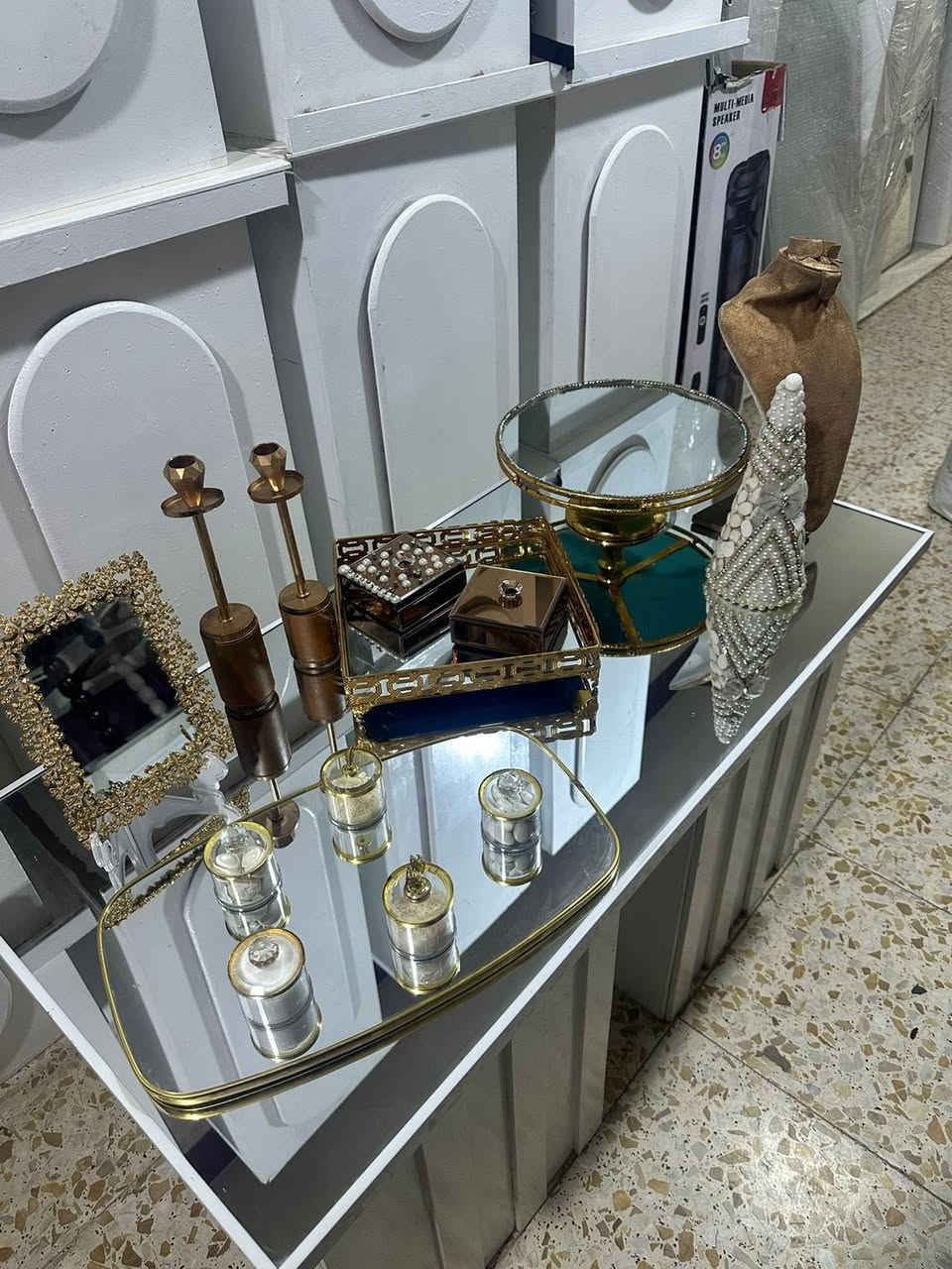 فقط غراض الميز للبيع
مستخدمه للبيع 
كل ميز وسعره

عنواني بغداد

الاستفسار ع خاص


**إذا كنت صاحب هذا الإعلان وتريد حذفه لأي سبب، رجاءا أرسل رسالة إلى الدعم الفني**