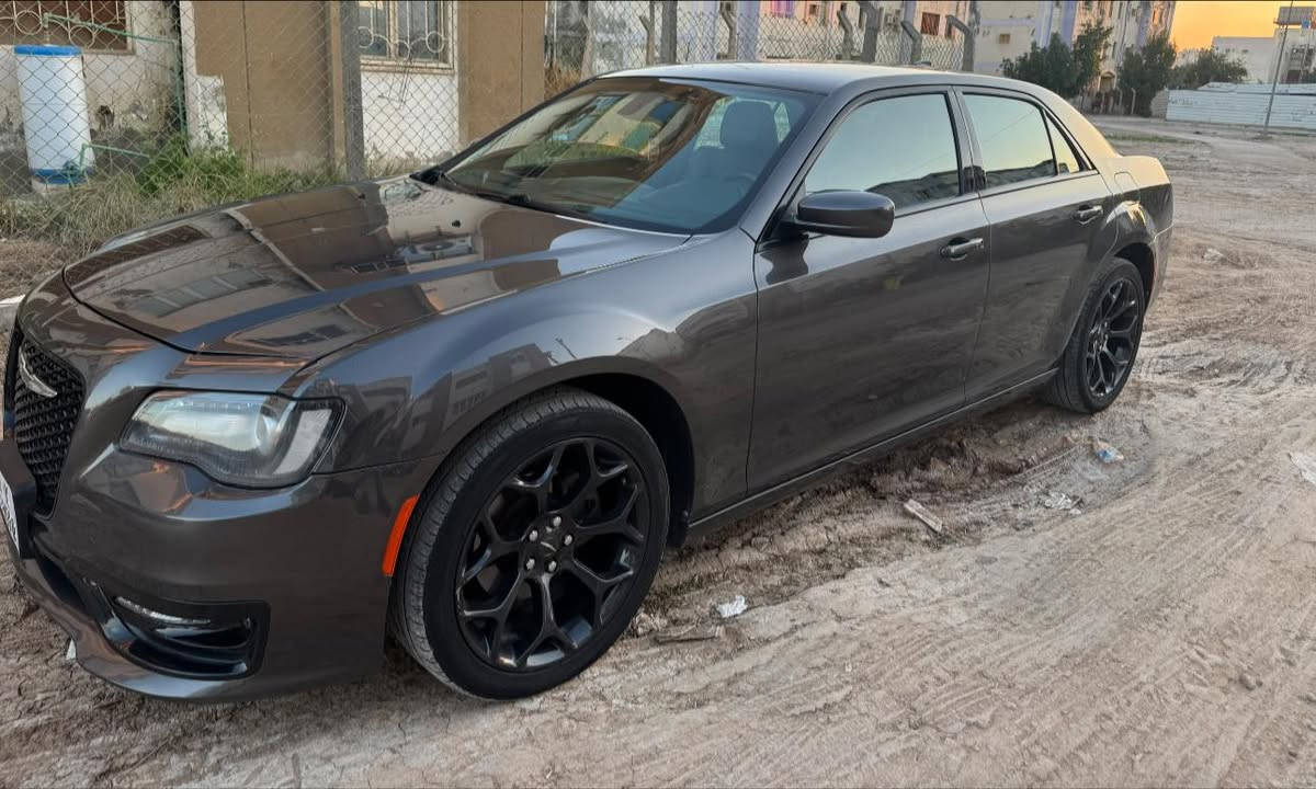 اوباما موديل 20 S سياره جديده حادث جاملغ امامي ونفس لون بدون صبغ حاوية مكفولة من سرقة وعشائر السعر 150 

***********
