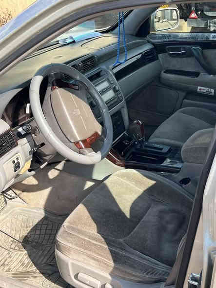 سه ره تا به ناوي خوا 
مه ليكه براوه ٢٠٠١ 
مه كينه فيفيتي ئالتوني بزار 
سه ياره كه ده عمو ليدراوي نيه 
٤ تايه و ويلي لوكي له ژيرايه 
سيعري ٣٢ گه لاو معامه له 
شوين سه يد سادق 
ژ.م ***********
***********
