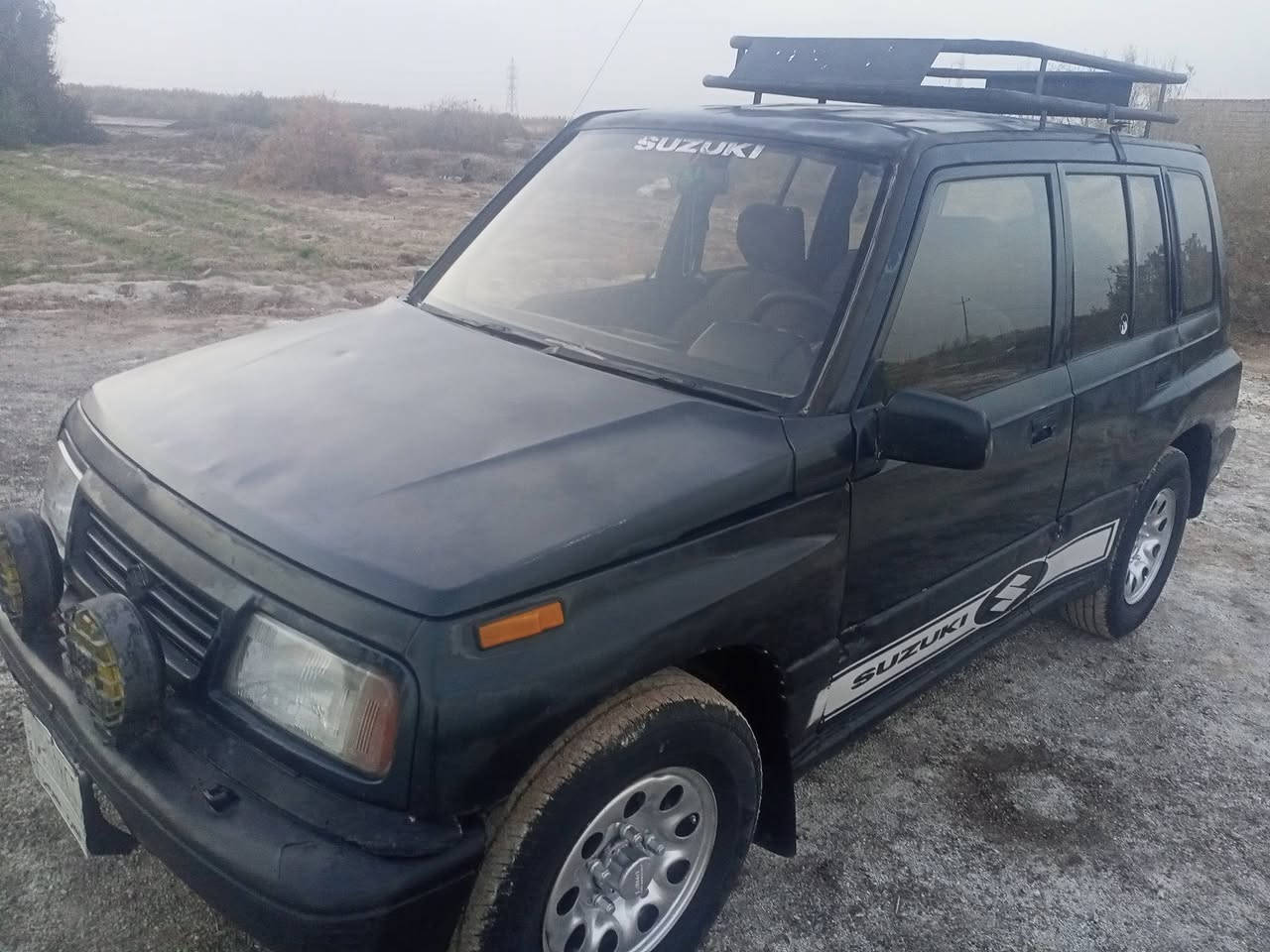 سلام عليكم سياره سازوكي كير ومحرك ونجي نضاف كهربائيات كله شغاله رقم بصره مشروع وطني سنويه لل2027 مكان ناصرية لسعر 35 وبيه مجال رقم ***********/      ***********
