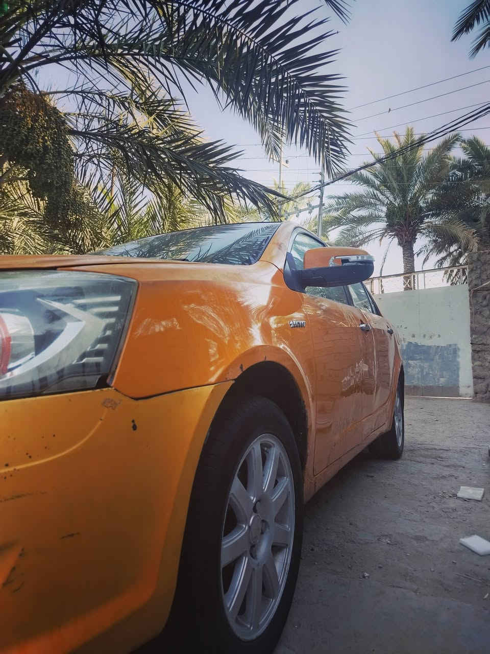 سياره جيلي موبل موديل 12 هيئه غرامات مصفره مكينه وقير وتبريد شغال بها ضربه باب السائق وتبريد شغال رقم نجف بيع قياسات بس ما صابغه سعر42 بها مجال ***********

