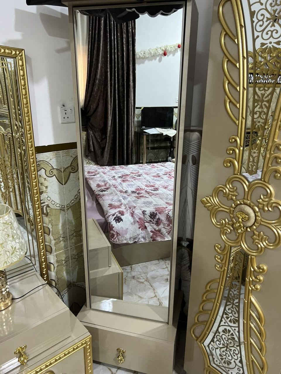 سلام عليكم غرفه نوم تركيا درجه اولى 10 قطع مرتبه السعر 950 وبيها مجال رجاءن بس الشراي يتصل مو شراي لا تتصل وضل بس تحجي ♥️ ***********
