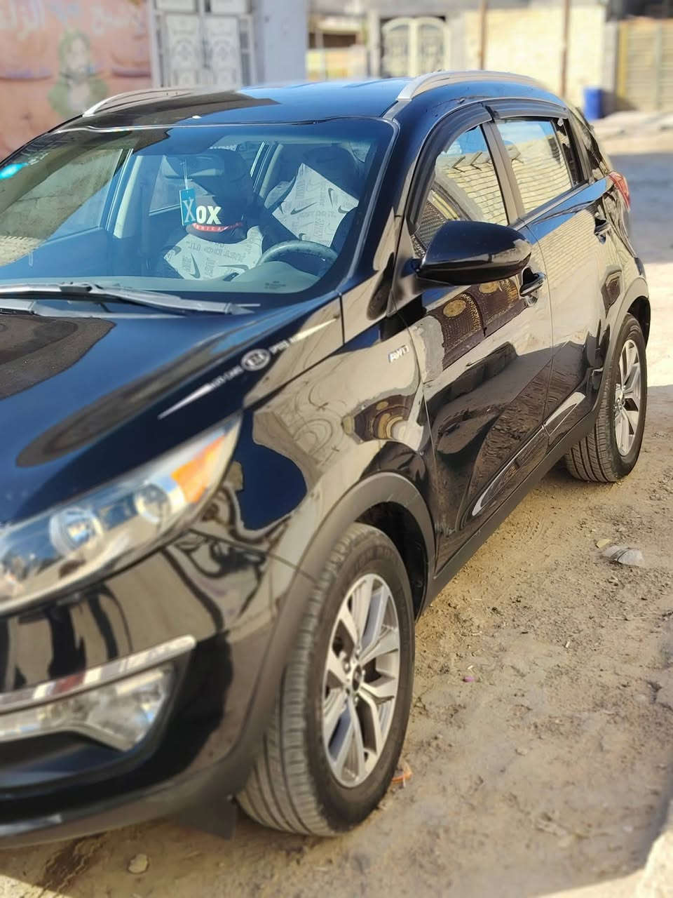 سبورتج للبيع موديل 2016 سياره نظيفه وجاهزه تبريد ماكينه شواصي كفاله عامه وارد امريكي حادثه بس دعاميه اماميه صدر امامي خلفي جديد تخم تاير السعر 120 وبيه مجال مكان السياره بغداد سياره باسمي بدون ايرباك هزه جديده رقم انكليزي ***********
