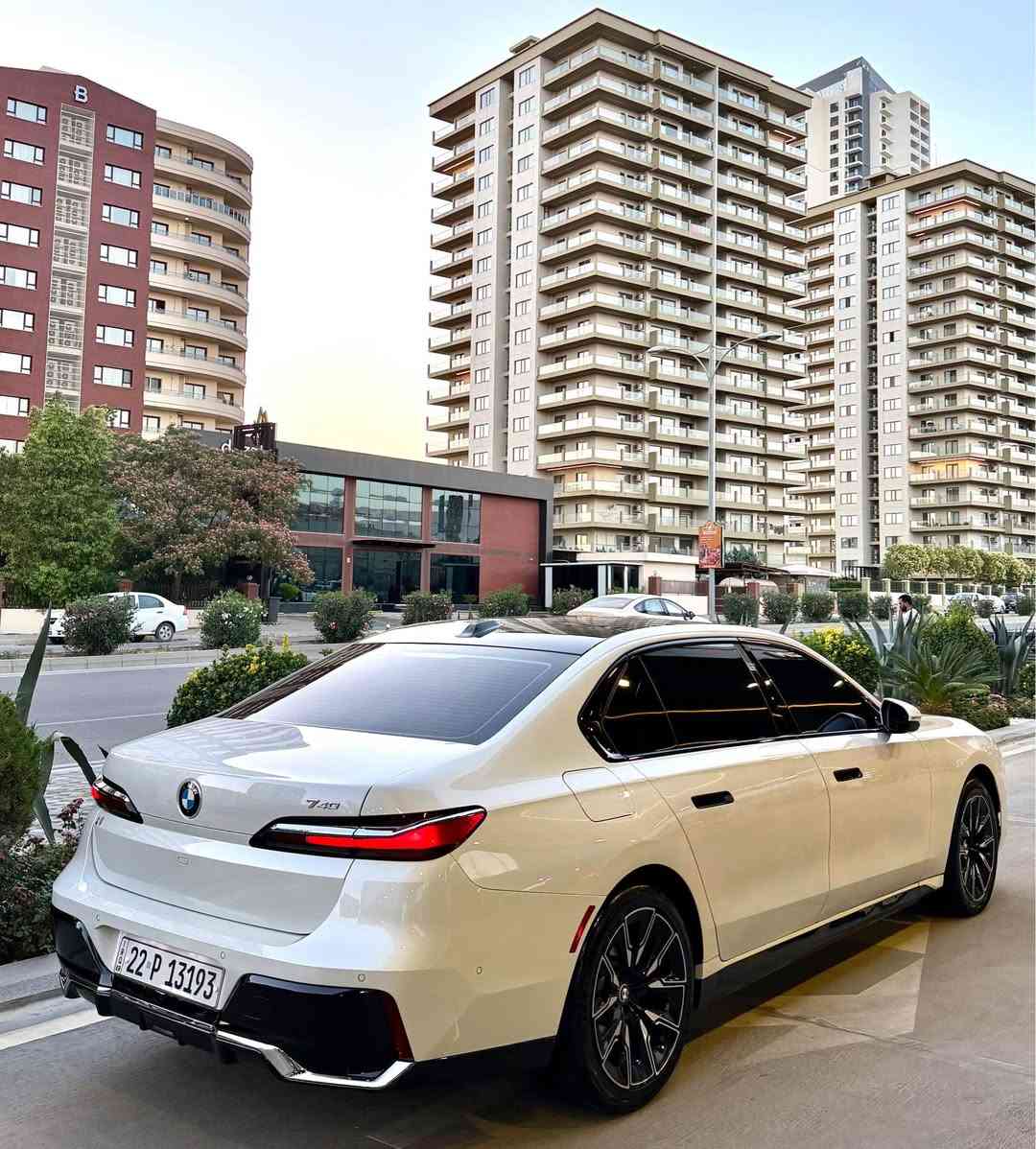 BMW _ 2023 _ serise7 _ XDraive🇩🇪
M_ PACKAGE

اللَّهُمَّ صَلِّ عَلَى مُحَمَّدٍ وَعَلَى آل مُحَمَّدٍ
ارخص سعر كل عيراق 🪬🧬
كامل ppf 
سياره بيها كتاب مزلل 80/80

‏BMW 740i ( xDriver )
ارخص سعر بكل العراق : 605$ ورقة🔥🔥
‎موديل:2023
ماشية : 38 الف

مواصفات السيارة فول الفول
سماعات BOWERS WILKINS
دگمات كريستال
سقف رولس رويس
بردات
شغال
داتاشو كبير
ابواب شفط
رادارات و حساسات
كامرا ٣٦٠ درجة
كشنات جلد 
كشنات تدفئة و تبريد
كشنات كهربائي و ميموري
انارات داخلية
وشاشات بالابواب الخلفية تتحكم بكامل السيارة وبردات خلفية ومواصفات هواية متخلص .
و بعد هواي مواصفات بيها متذكر

سعر : 605$ ورقة
السيارة وارد امريكي بيها قطعتين صبغ 
جملغ سكن امامي و باب سكن امامي
سياره دواخل مابيها جديد جديد
كير و محرك كلها بشرط

السيارة مرقم و جاهز تحويل او وكالة بشرط 🔥
سعر /605$ ورقه
العنوان: السليمانية 
للاستفسار : *********** السليمانية, العراق
