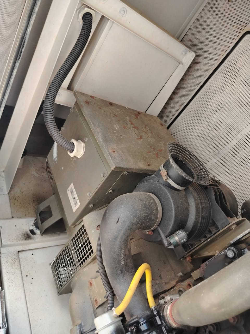 للبيع مولده بيركنز انكليزي كاتم 45 KV السعر 53 اوبيها مجال للأستفسار ***********

