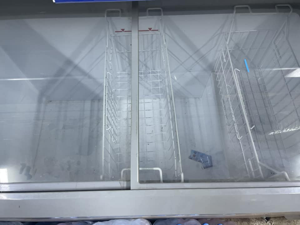 السلام عليكم 
ثلاجات عامودية وطرحيه للبيع 
الطرحيات البيض ممستخدمات ابد جديدات فقط تشغيل بدون بضاعه البيض الوحده ب600 اثنين بمليون
اما الطرحيات البقيه الوحده ب300
والثلاجات العامودية الوحده ب300
مكاني بغداد الشعب قرب شارع بلقيس مقابل جامع الحاجة بدرية
للتواصل ع الواتساب ***********
