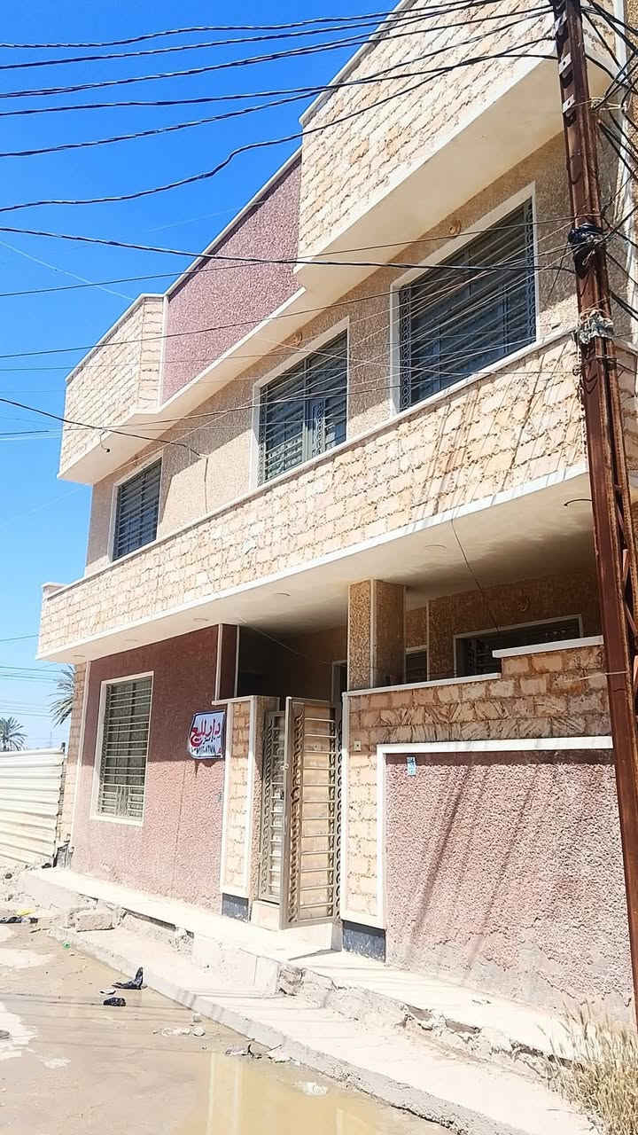 دار ركن زيرو 50 متر طابقين مسلح بناء طابوق جمهوري
يحتوي علئ صاله وغرفتين نوم وخدمات صحيه وطرمه وترك ودرج وبيتونه علئ شارع تبليط
السعر 80 وبي مجال للشراي بل عافيه عل ياخذه
العنوان السريدات الجديده الخفاجات بدايه مربع 2
للتواصل مكتب 🏢 الفرات للعقار ***********
