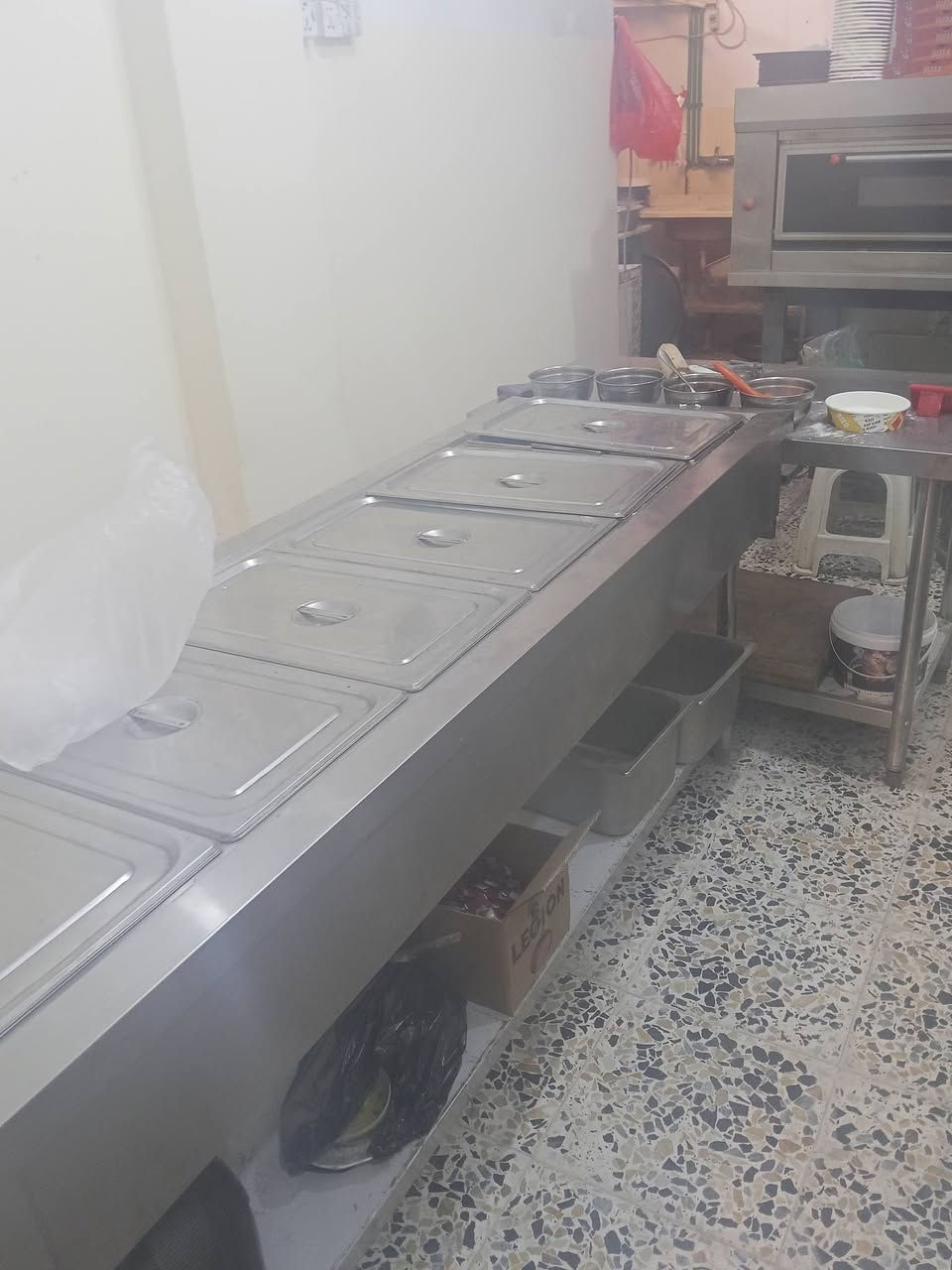 سلام عليكم مطعم للبيع النجف شارع حنون 
***********
