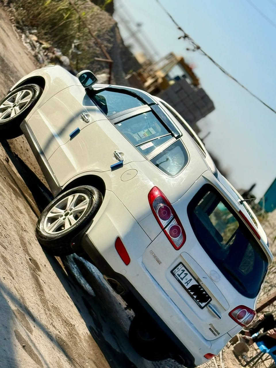 السلام عليكم ***********
سنتافي موديل 2011 خليجي فول مواصفات 1/1 6 سلندر 7 راكب 3 قطع تبريد بصمه فتحه سقف كشنات كهربائيه كأمره خلفيه ثلاجه بجكمجه فورويل مواصفاتها معروفه كير مكينه تخم تاير صدر كفاله مكينه ما مفتوحه رقم بغداد نكليزي بسمي كهربائيات كلها شغاله

سياره بيها سونار بلمنشور بدون دواخل اثر طخات جدا بصيطه وشخوط سياره بعدها ع وضع الشركه سعر ١٣٩ وبيها مجال مكاني بغداد شراي يتصل
