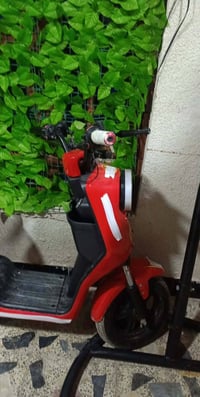 ار تسعه • بطاريات شغاله • فرامل امامي خربان