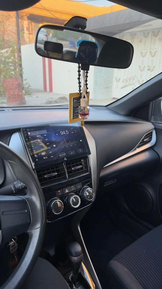 . يارس
مواصفات E
سيارة ماشية28km
 السيارة نضيفة حيل 
مبدل دعامية  فقط 
مكان السيارة موصل 

***********
واتساب

السعر 130 بفل
