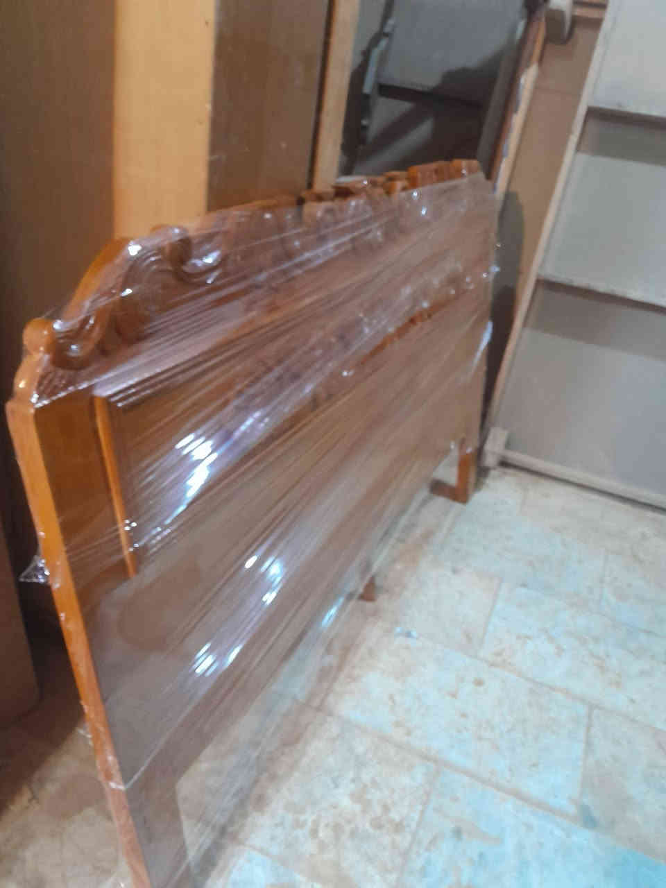 غرفه ام خمسه نجاره اخت الجديده البيع السعر اربعميه وبيه مجال شي بصيط الحله ابو غرق وتساب او تصال ***********
