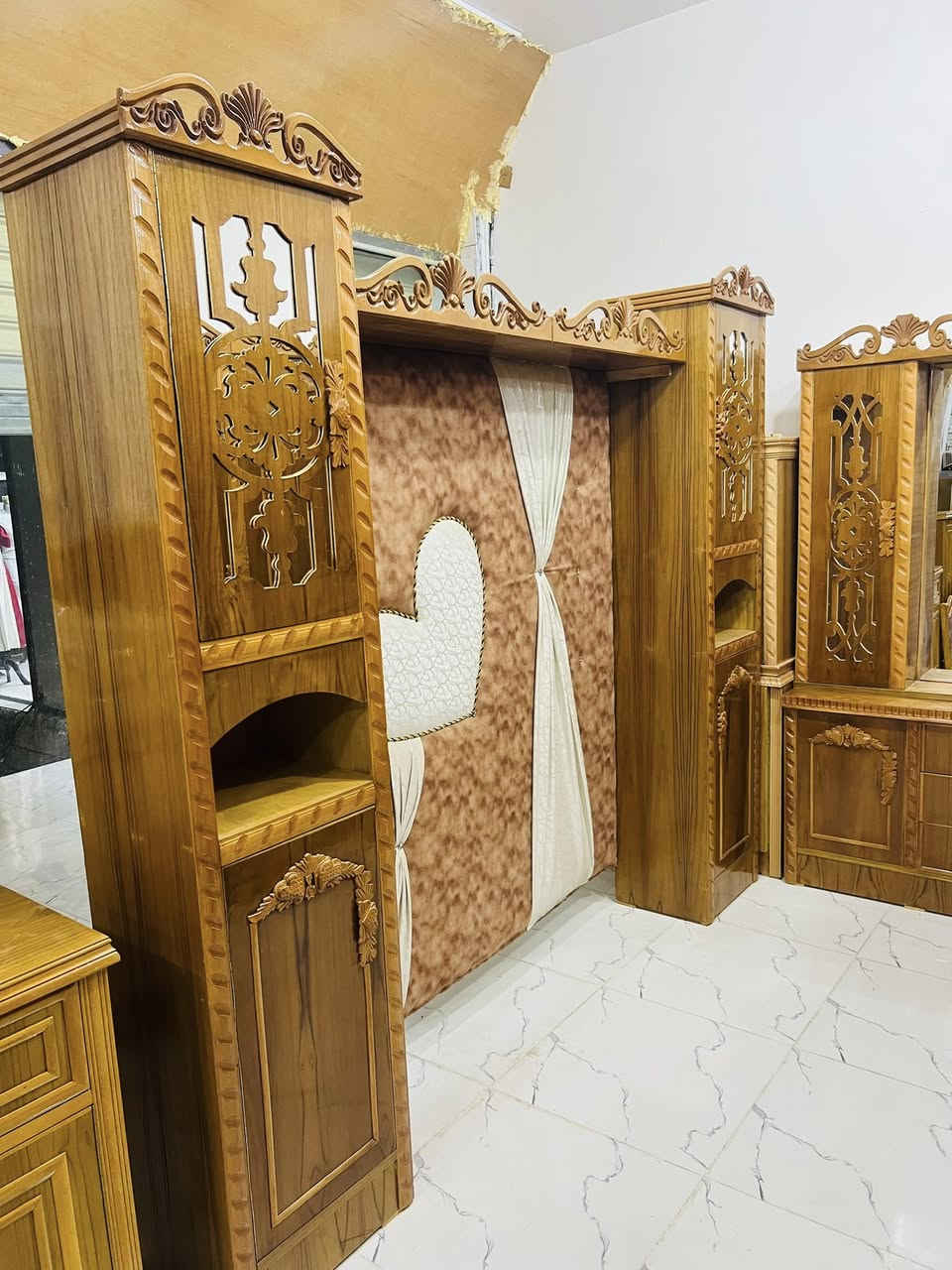 معرض الميار. للأثاث المنزلي 

عنوان الكيارة قرية اجحله 🫀

نضام القسط عل بطاقه الرافدين 
١٨شهر بدون مقدمه.  

دخل شوف الصور وراسلني تصلك الباب البيت الغرفه 

***********لتواصل

