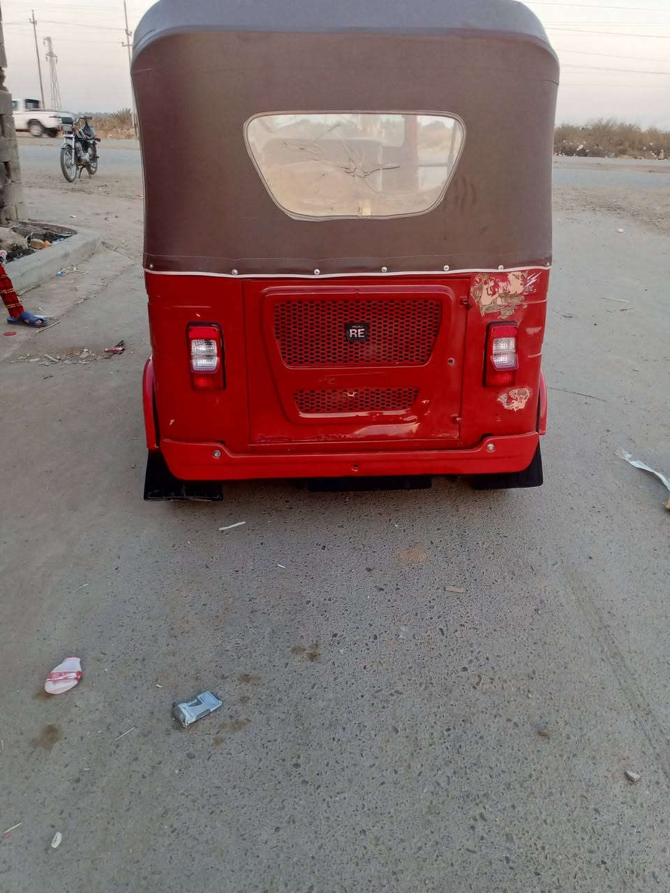 سلام عليكم تكتك البيع محتاج وريد ابيعه 21 نضيفه مجفته فقط وراق وكيله وسام  نضيفه كلش تكتك حلوه وراق سعره 6300 /***********
