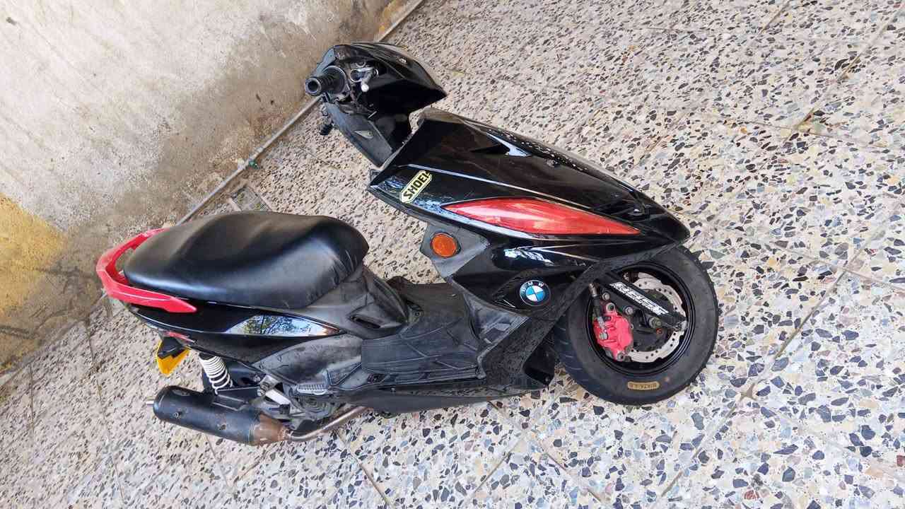 السلام عليكم دراجه جيتي ار دراجه حلوه نكره سلف سعر 650 وبيهه مجال مكينتهه مزوده  الشراي يتصل ***********
