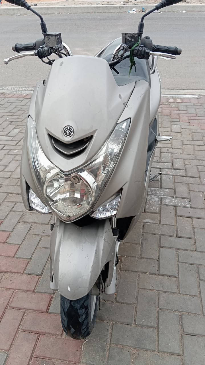 سلام عليكم 
دراجه ماجسته اس 2017
ماشيه 51 محرك كفاله برغي ممفتوح 
هاي صورها 
المكان بغداد مدينة الصدر 
الرقم ***********
