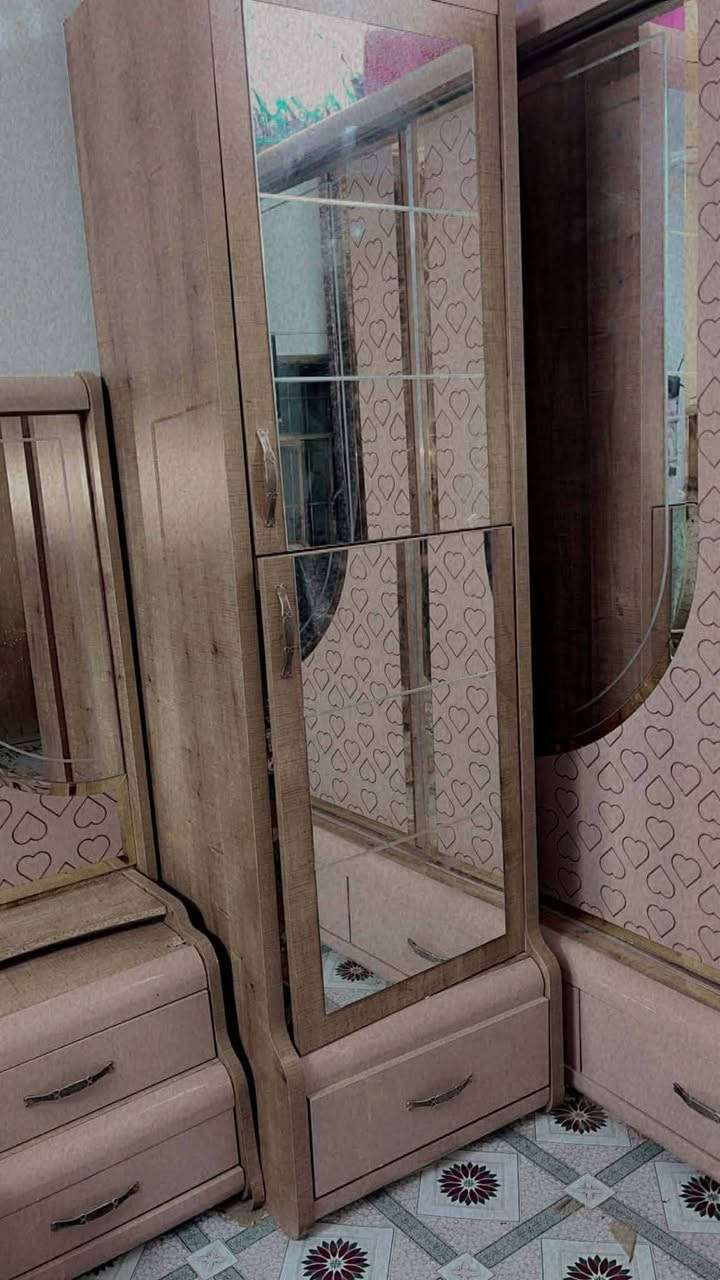 سلام عليكم
غرفه تركيه  ثقيل ٨ قطع 
سعر مليون و١٠٠


**إذا كنت صاحب هذا الإعلان وتريد حذفه لأي سبب، رجاءا أرسل رسالة إلى الدعم الفني**