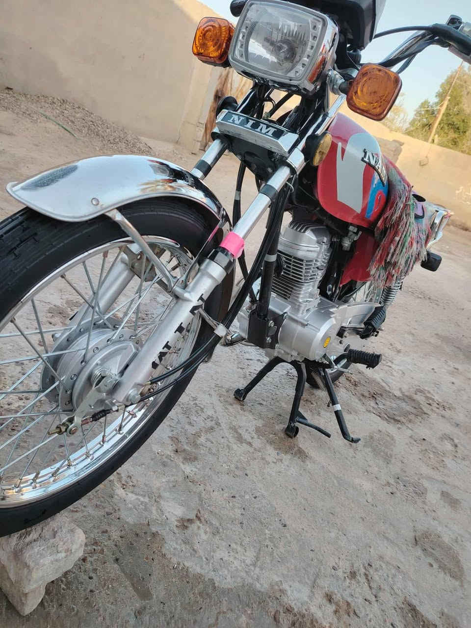 السلام عليكم دراجه نامه سكنرر مديل 2025 الدراجه نضيفه احلاا من الصوره تجي وتشوف السعرر 575 وبيهه مجال مكاني كربله داخل كراج الاحياء متواجد فيس او الرقم ***********
