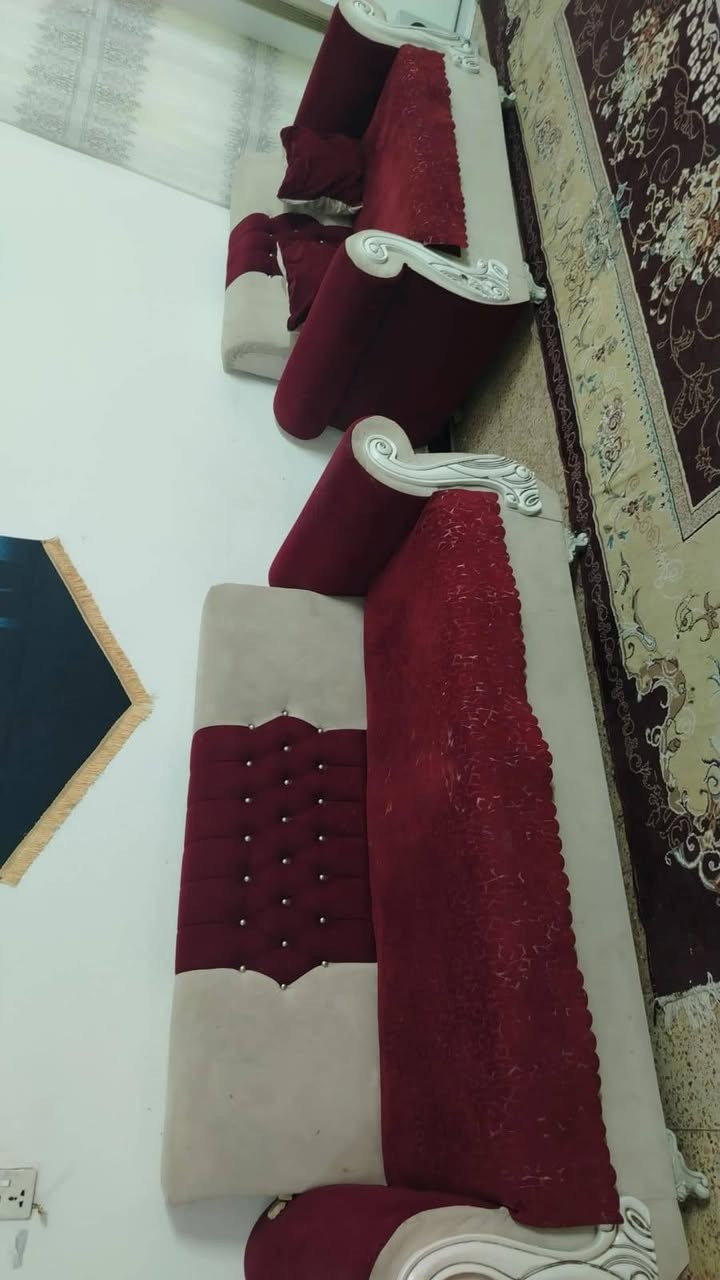 تخم للبيع عشر مقاعد لاستفسار ***********
