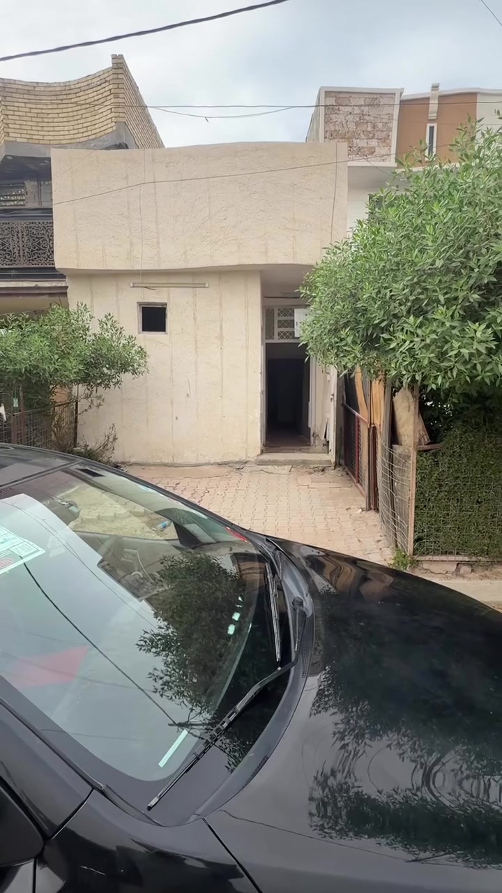 بيت للبيع ع شارع تجاري في المحموديه حي ١٨ قرب شارع الحمداني 
مساحه العقار ٥٠م
وافع حال ٧٥م
مكتب الخالدي ابو يزن 
***********
***********
***********
