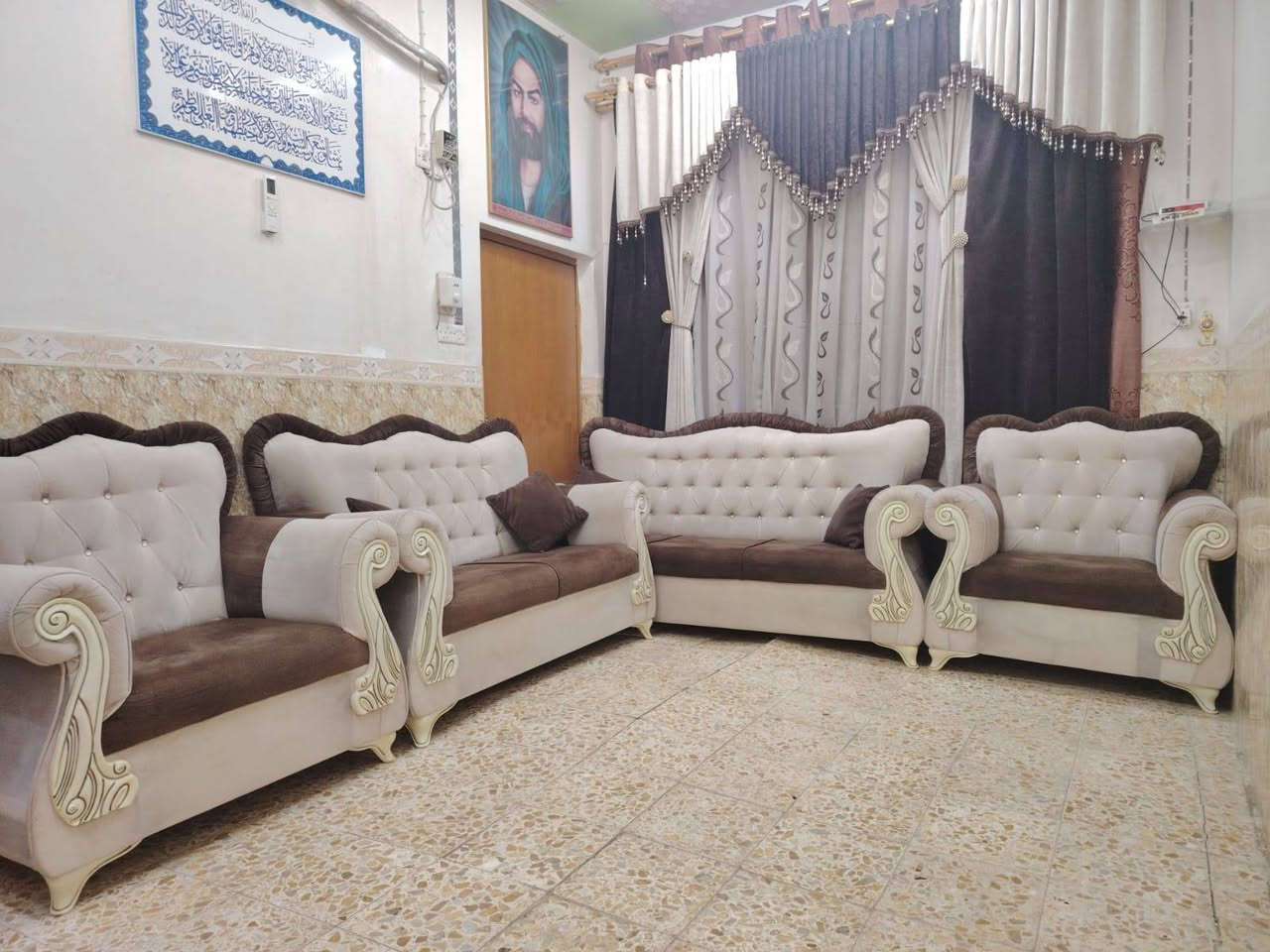 السلام عليكم 
تخم قنفات للبيع كما موضح بالصوره 
نجف حي الوفاء 
السعر 500وبي مجال 
واتساب ***********
