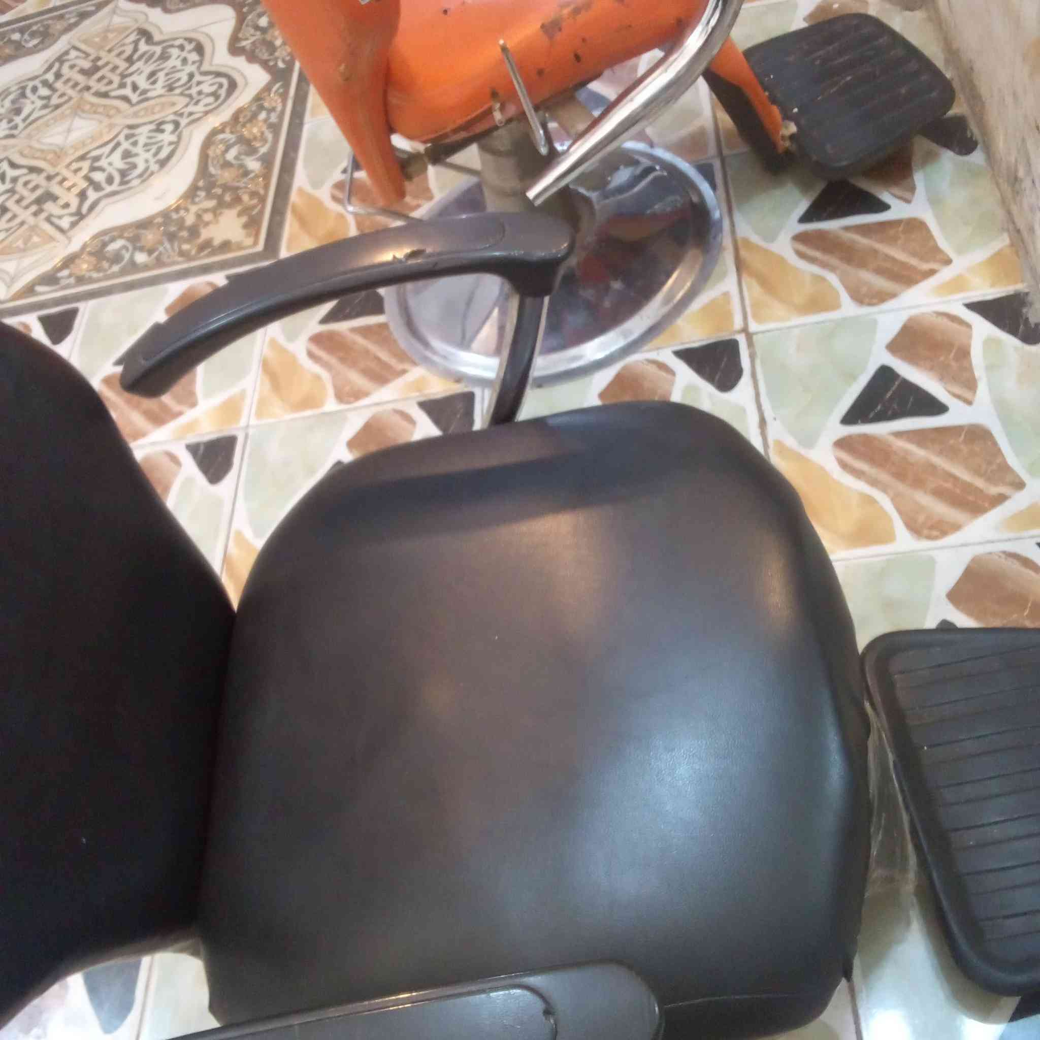 غراض صالون للبيع كرسي 150مرايه 25 فاترينات وحده 40 مغسلت شعر 75 علان ب50 كربلاء حي العامل


**إذا كنت صاحب هذا الإعلان وتريد حذفه لأي سبب، رجاءا أرسل رسالة إلى الدعم الفني**