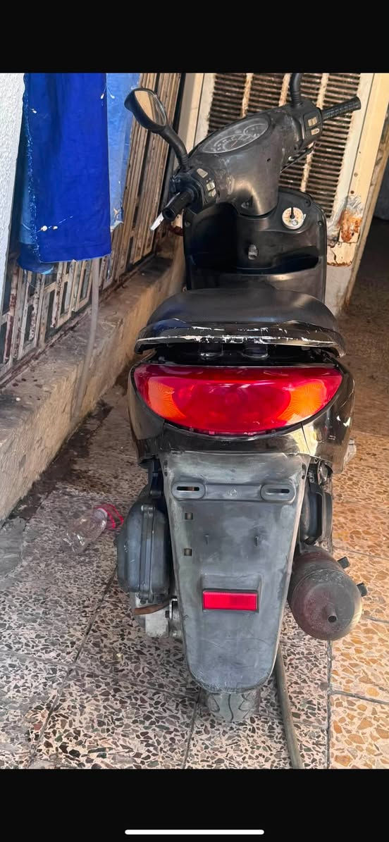 إسلام عليكم من رخصه الادمن بريز فحل الدراجه كلش نضيفه مثل ماتشوف بل صوره عارض الدراجه 550وبيه مجال الطيبين المكان مدينه الصدر رقم الهاتف *********** غير متواجد عل فيس
