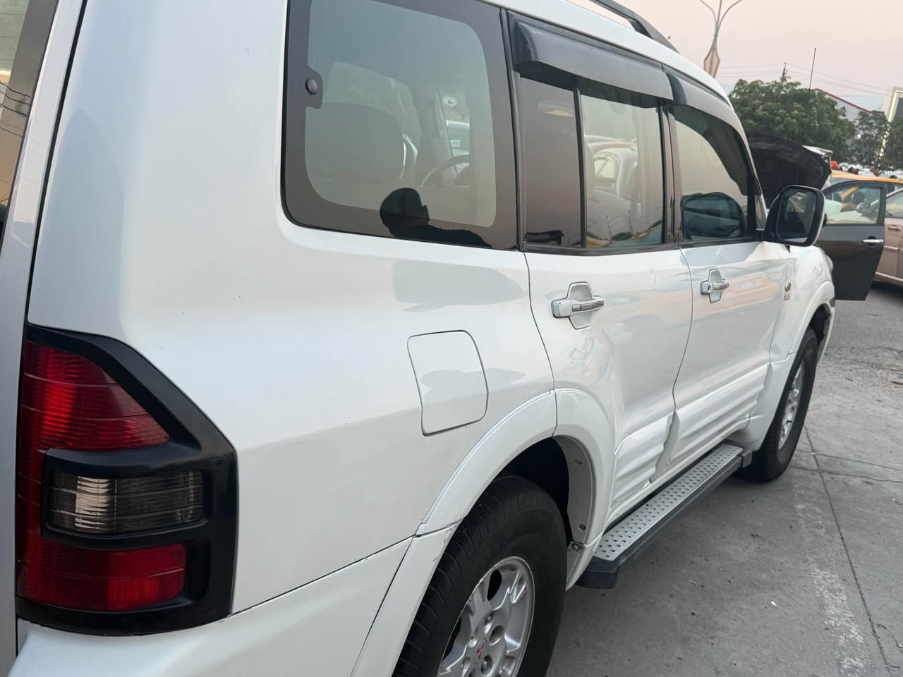 سلام عليكم باجيرو2001 محرك 3500 رقم دهوك تحويل وكاله غاز بانزين دفتر غاز دفتر بانزين بدون صبغ صدر خلفي امامي جديد تبريد ثلج *********** بغداد, العراق
