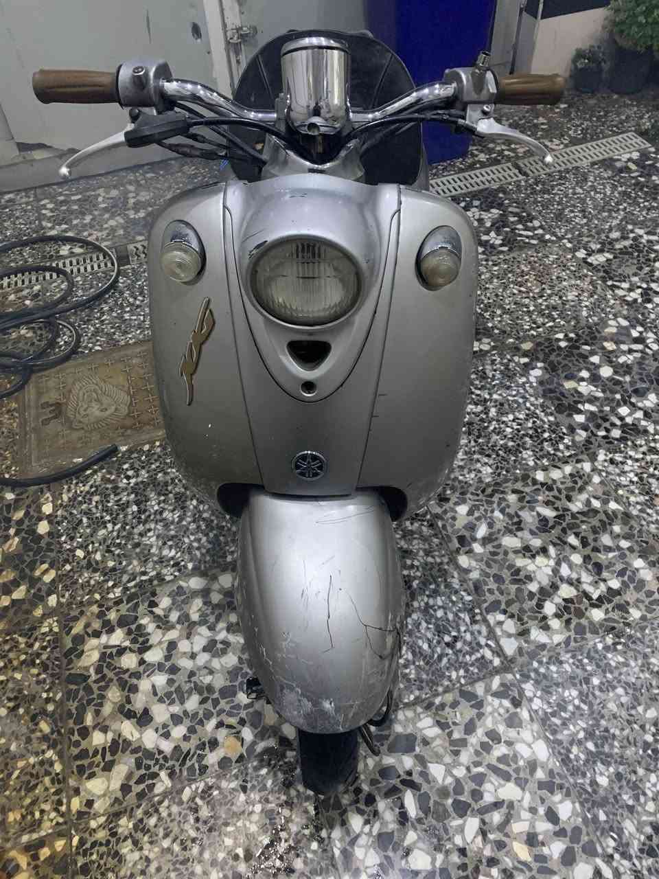 السلام عليكم دراجه كلاسك للبيع هندر والسلف ناقصه باتري الدراجه شلعه ومعدل  كفرات كامله مكاني بغداد البلديات الرقم***********السعر٢٠٠وبيها مجال
