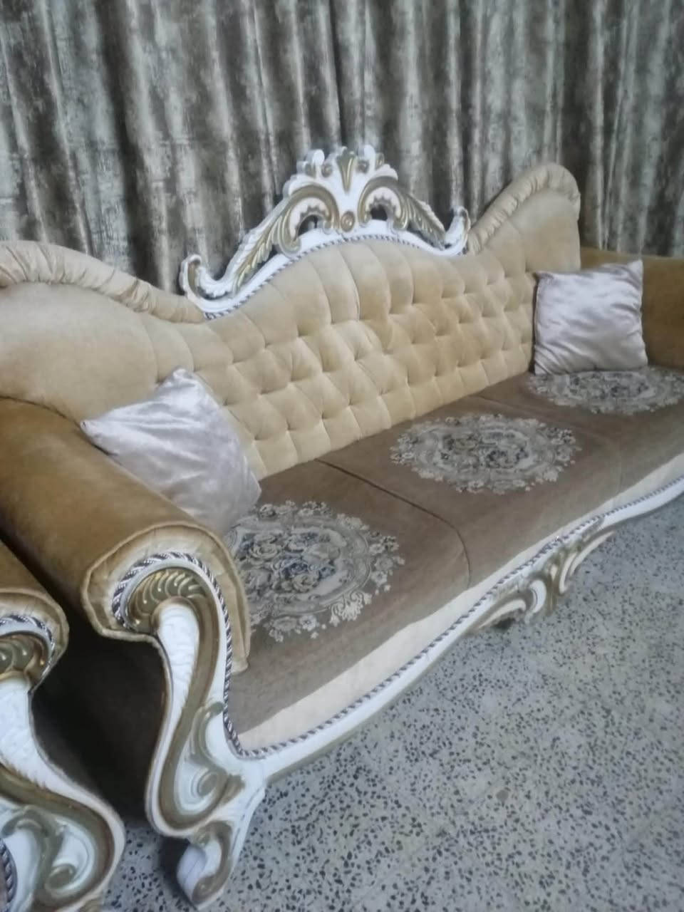 غرفه تركي ٧ قطع اخت الجديده سعرها ٧٥٠ وبيها مجال تخم نظيف مابي اي كسر سعره ٣٢٥ وبي مجال للشراي @


**إذا كنت صاحب هذا الإعلان وتريد حذفه لأي سبب، رجاءا أرسل رسالة إلى الدعم الفني**